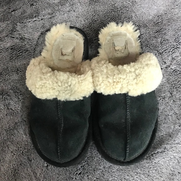 UGG Shoes - Women’s UGG Slippers